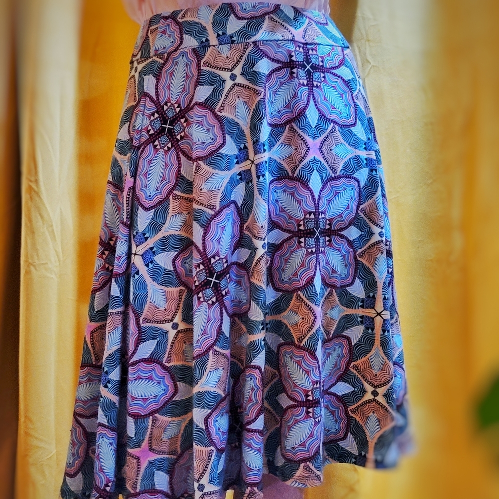 Fully Lined Graphic Midi Skirt